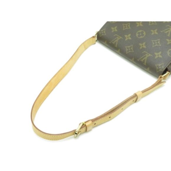 Louis Vuitton Musette Salsa Short Monogram - Picture 5 of 6